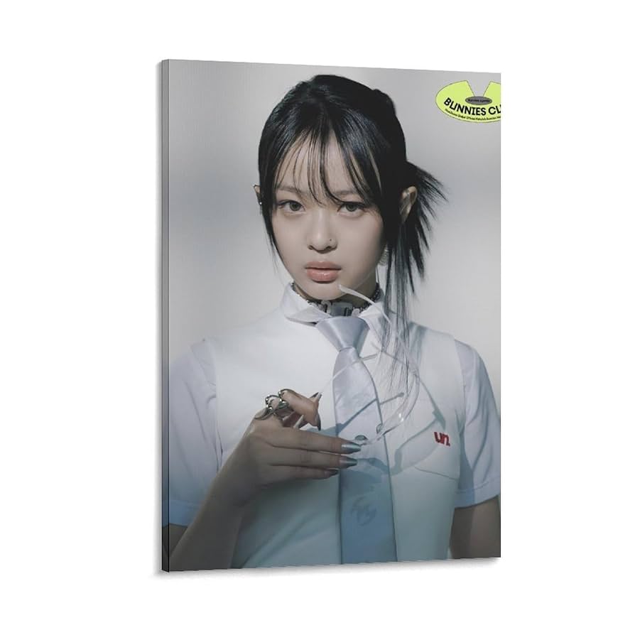 Amazon.co.jp: HANNI ハニ NewJeans ニュージーンズ Official